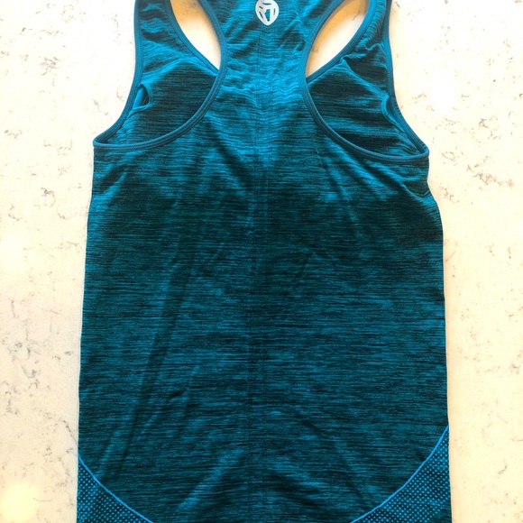 PrettyLittleThing Blue Tank Top - Picture 5 of 5